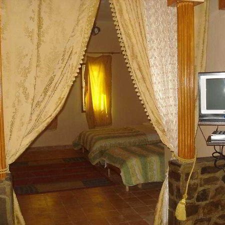 Auberge Kasbah Meteorites Alnif Exteriör bild